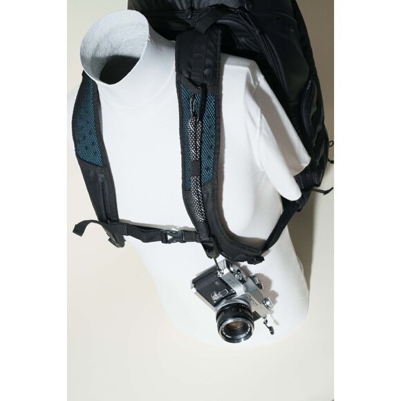 CHECKMATE CAMERA WRIST STRAP v3 Black & White w/ Peak Design Anchor & Carabiner - Picture 7 of 9